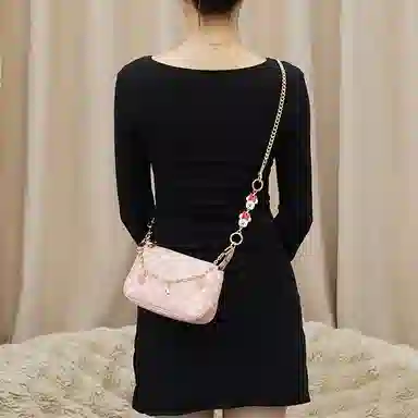 Disney COACH Nolita 19