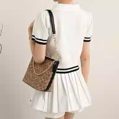 COACH City17