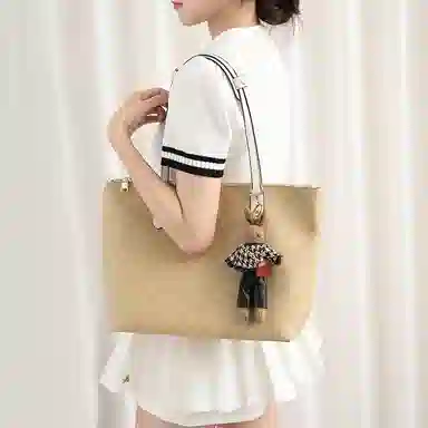 Zip Top Tote30