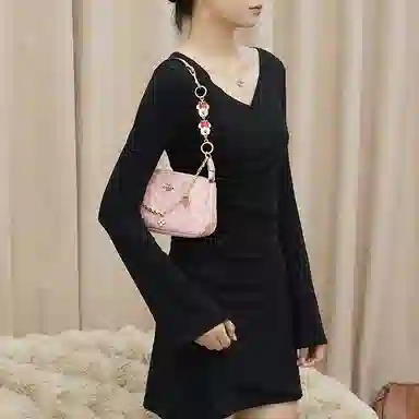 Disney COACH Nolita 19