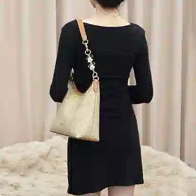 Disney coachLaurel31