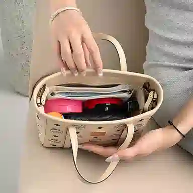 MCMTote