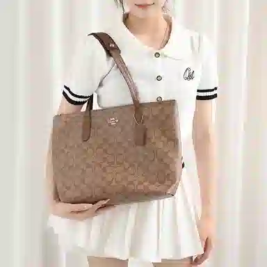 COACHZip Top Tote30