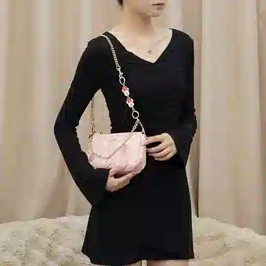 Disney COACH Nolita 19