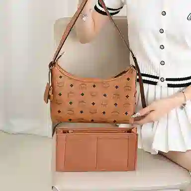 MCM Aren Visetos HOBO