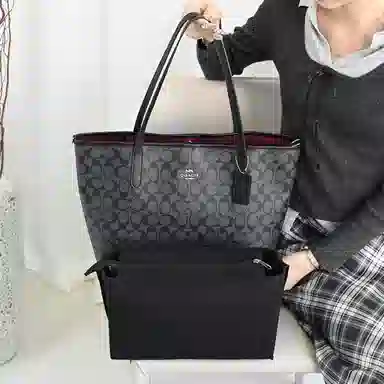 CoachCity33tote
