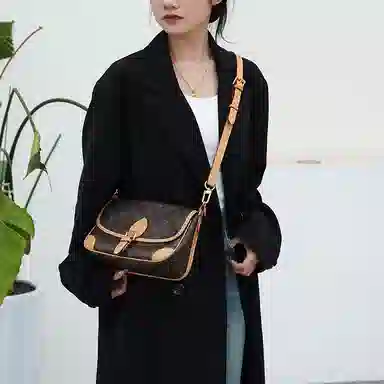 LV Diane