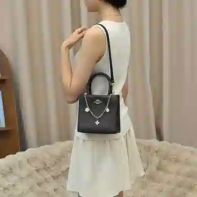 cally17 teri nolita19