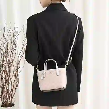 COACH city15 Totemini