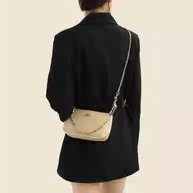 coachnolita19