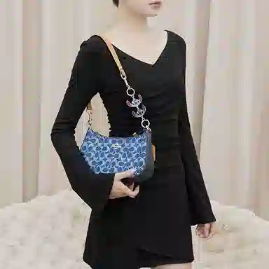 Disney coachLaurel31