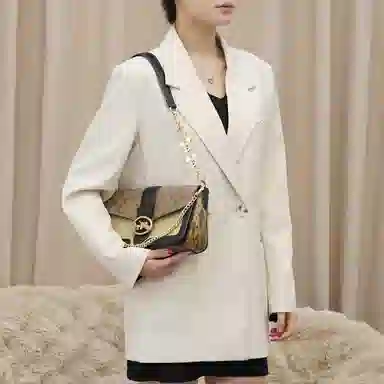 Disney COACH Georgie27