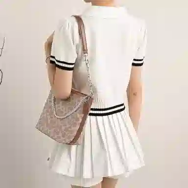 COACH City17