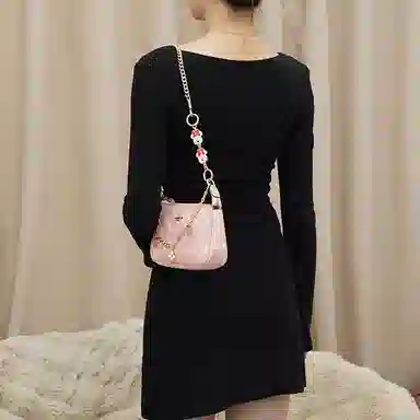 Disney COACH Nolita 19