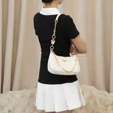 Disney COACH Teri 25