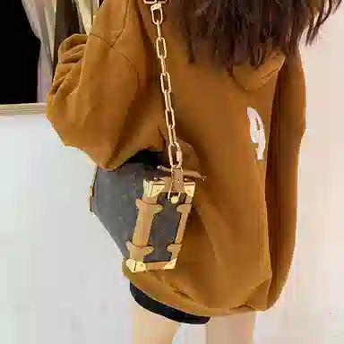 lv side trunk