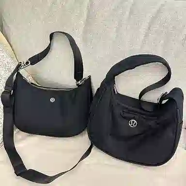 lululemonpleated shoulder bag