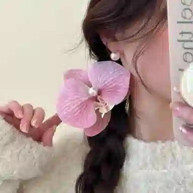 MACE MAVA Butterfly Flower Hair Clip