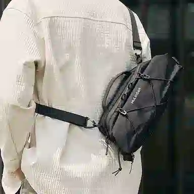 木林森 时尚简约条纹小众设计通勤机能防泼水轻便百搭多功能 涤纶 手提单肩斜挎包 男女同款情侣款 黑色