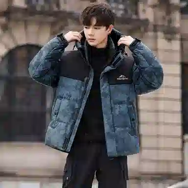 鸭鸭 青年时尚韩版潮流短款连帽户外运动休闲百搭防寒保暖迷彩面包羽绒服 男女同款