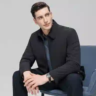 鸭鸭 鹅绒牛奶丝短款翻领爸爸装保暖商务干部装羽绒服 男款