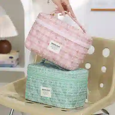 馨枕居 绣梦天地盖化妆包