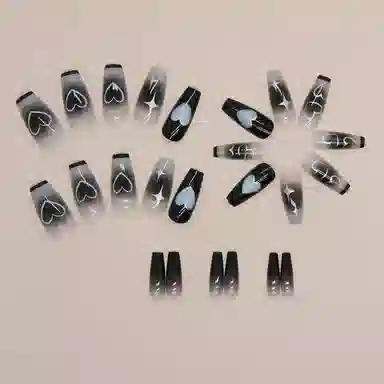 馨枕居 爱心银色  穿戴甲 梯型黑色晕染