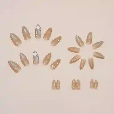 馨枕居 极光方钻  穿戴甲 杏仁爆闪碎片晕染 纯欲