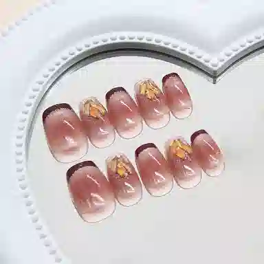 馨枕居 猫眼银粉线条法式  穿戴甲 短梯红色晕染 可爱