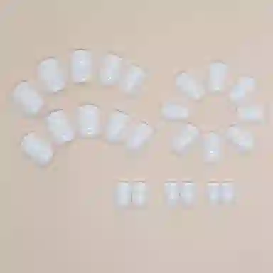 馨枕居 欧方型可拆卸  穿戴甲 短方白色裸色 纯色