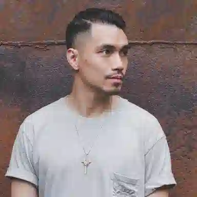 Ruibeila Cross Pendant