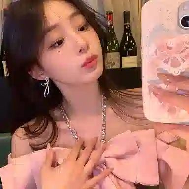 芒果饰品 蝴蝶结独特 轻奢高级感气质蚊香盘 锆石 耳环 女款