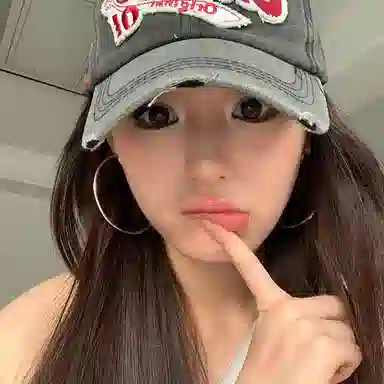 芒果饰品 高级感独特绝美千禧辣妹素圈 合金 耳环 女款