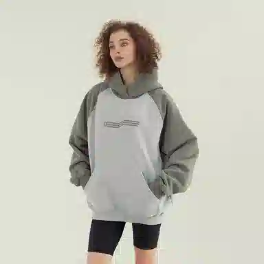 11ESTRANGER ASTRANGER Logo