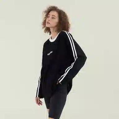 11ESTRANGER ASTRANGER LogoT