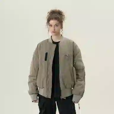 11ESTRANGER ASTRANGER