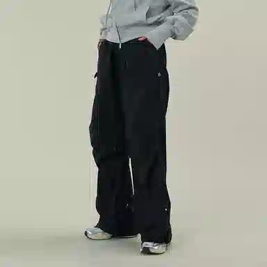 11ESTRANGER ASTRANGER