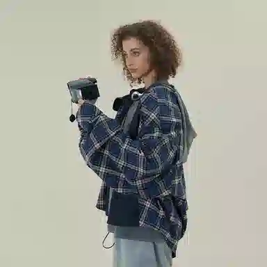 11ESTRANGER ASTRANGER