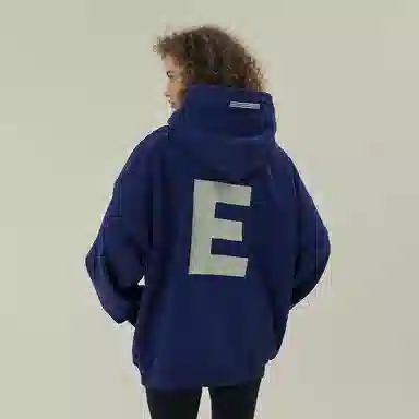 11ESTRANGER ASTRANGER