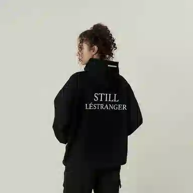 11ESTRANGER ASTRANGER