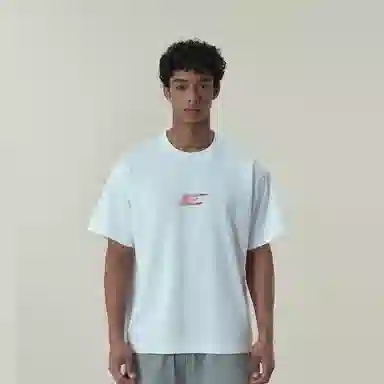 11ESTRANGER ASTRANGER ET