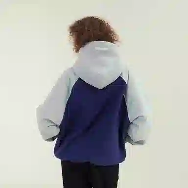 11ESTRANGER ASTRANGER Logo