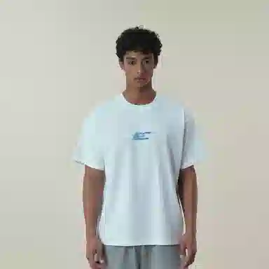 11ESTRANGER ASTRANGER ET