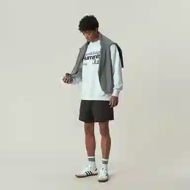 11ESTRANGER ASTRANGER