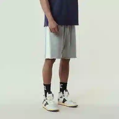 11ESTRANGER ASTRANGER