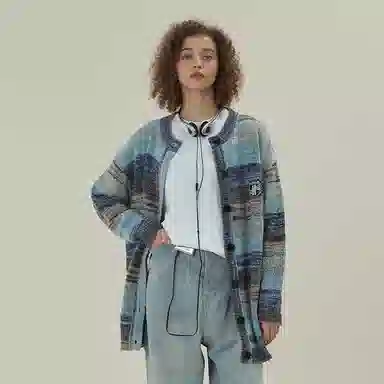11ESTRANGER ASTRANGER