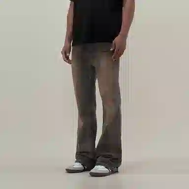11ESTRANGER ASTRANGER