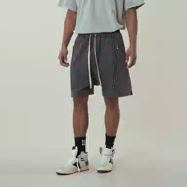 11ESTRANGER ASTRANGER