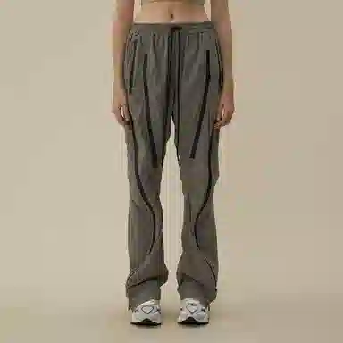 11ESTRANGER ASTRANGER