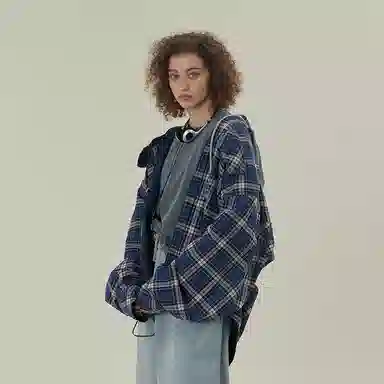 11ESTRANGER ASTRANGER